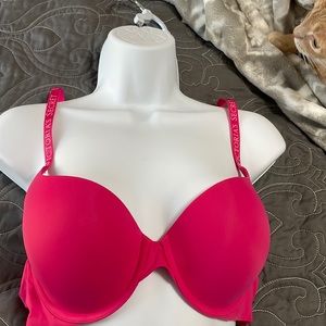 NWOT VS hot pink t-shirt push up full coverage bra 38B